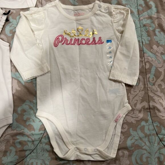 Baby’s onesie bundle 3 - Picture 3 of 7